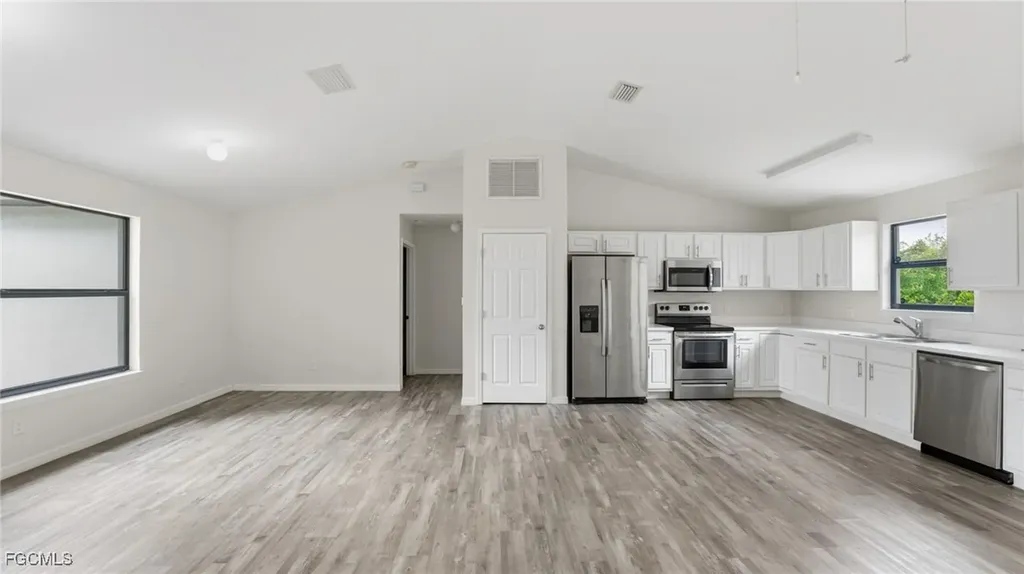2701 E 18th Street Lehigh Acres FL 33972