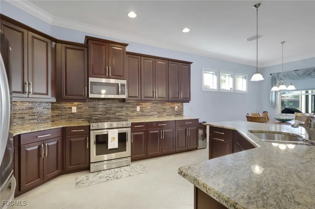3990 Otter Bend Circle Fort Myers FL 33905