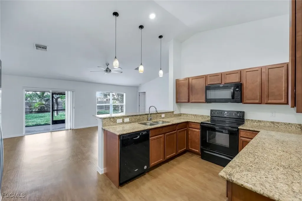 1205 SW 32nd Terrace Cape Coral FL 33914