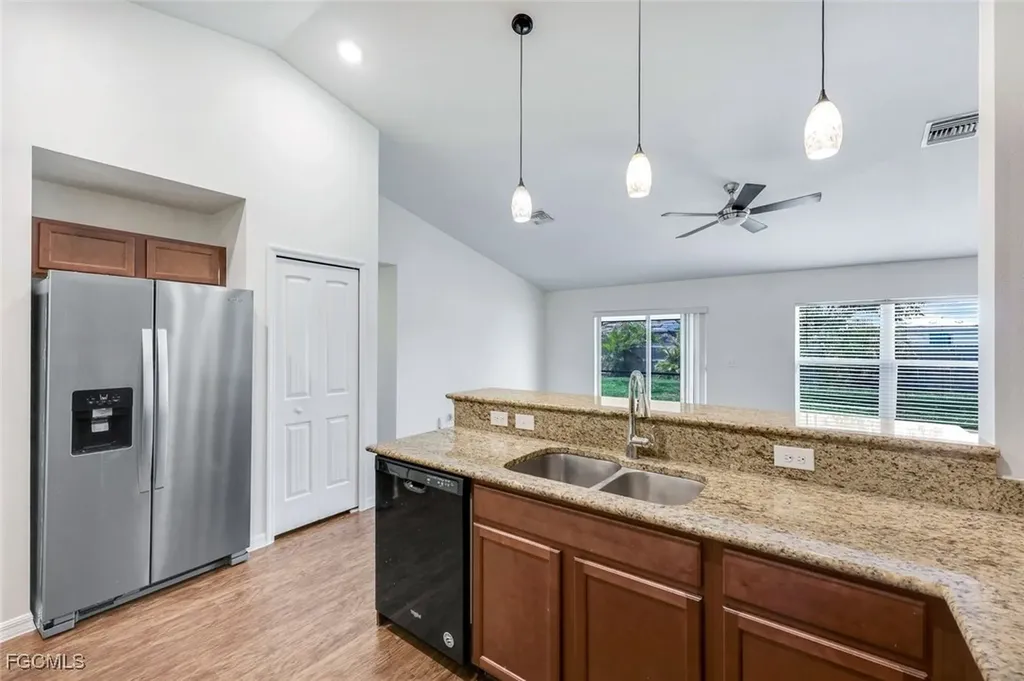 1205 SW 32nd Terrace Cape Coral FL 33914