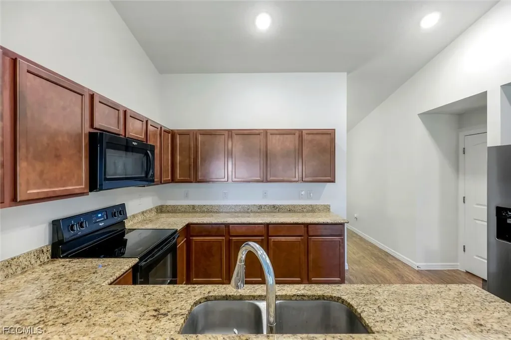1205 SW 32nd Terrace Cape Coral FL 33914