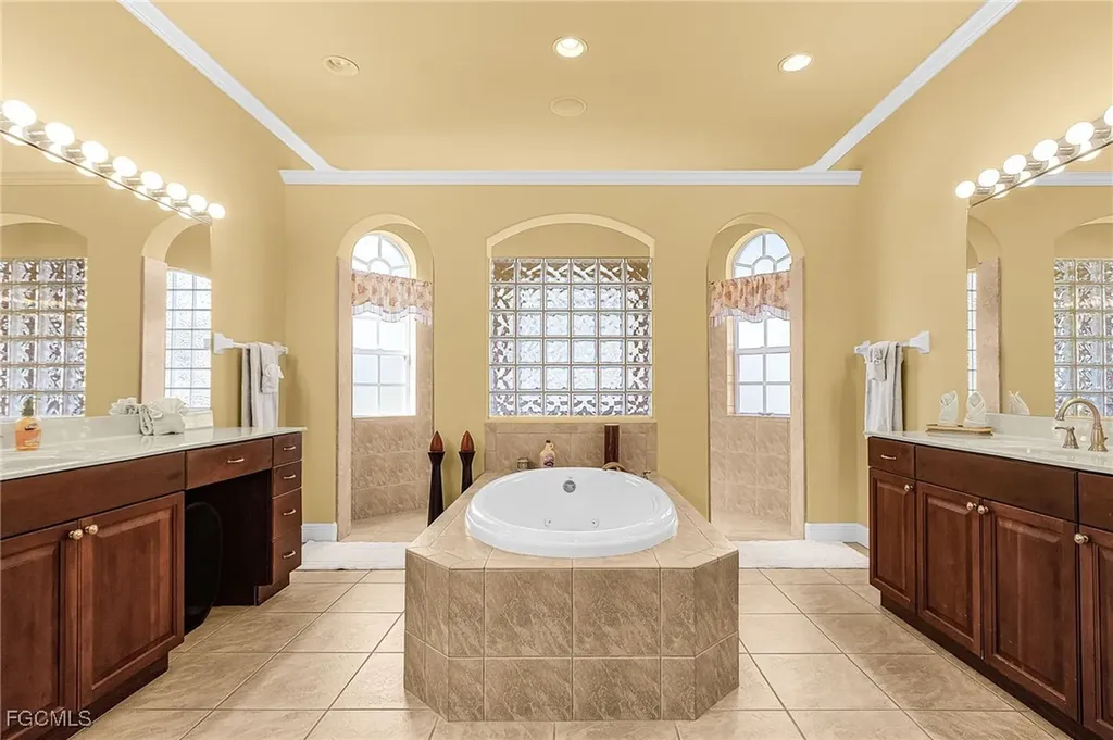 3517 SE 18th Avenue Cape Coral FL 33904
