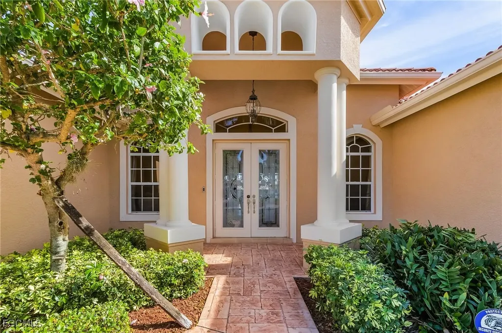 3517 SE 18th Avenue Cape Coral FL 33904