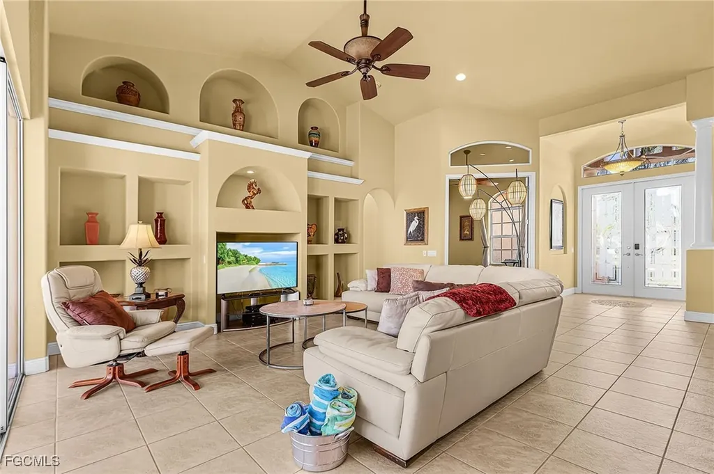 3517 SE 18th Avenue Cape Coral FL 33904