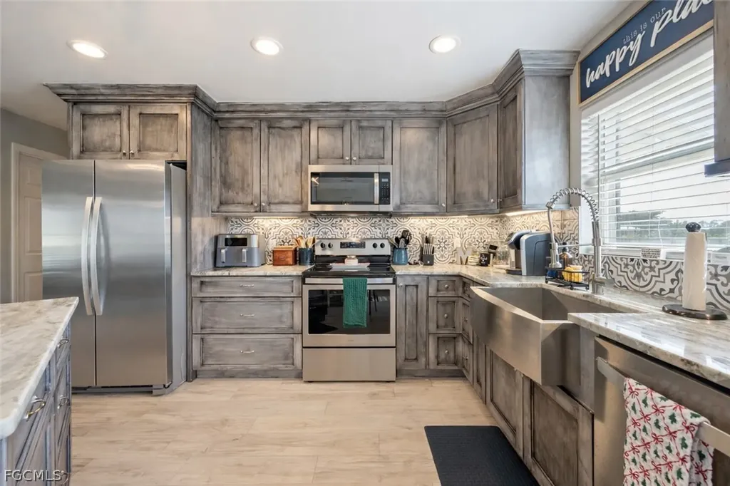 3004 W Briarwood Circle Labelle FL 33935