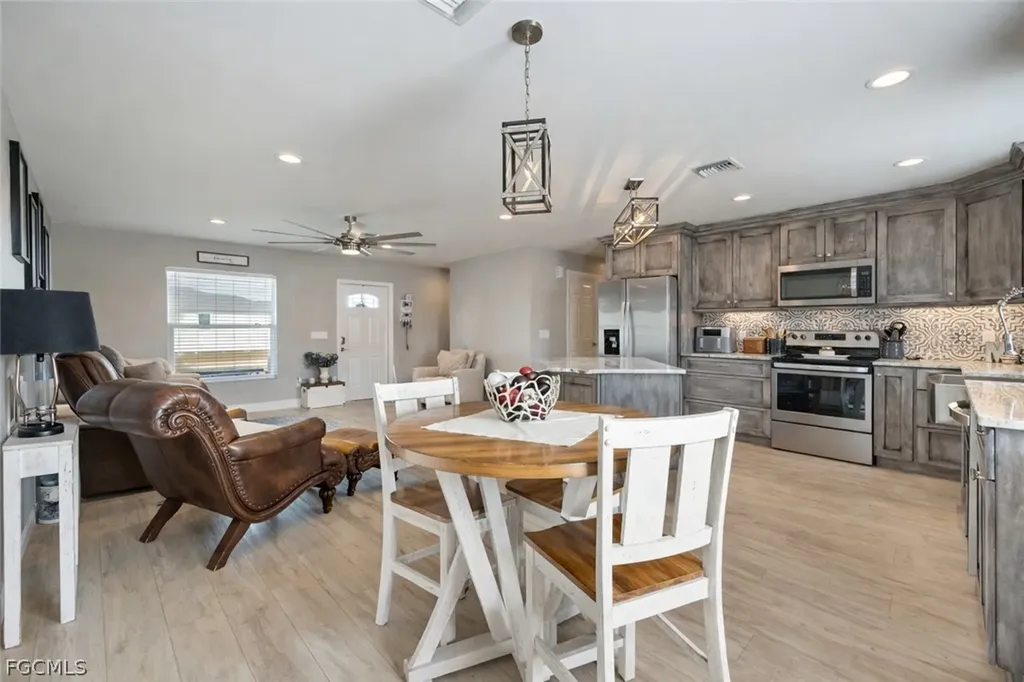 3004 W Briarwood Circle Labelle FL 33935