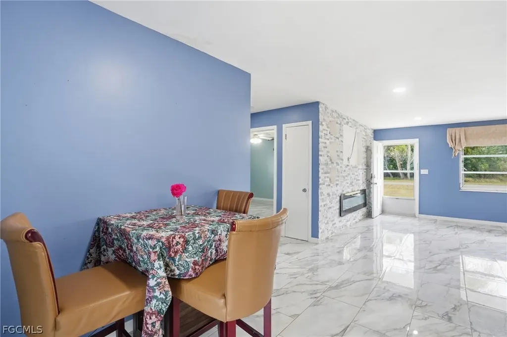 2180 Cook Lane Alva FL 33920