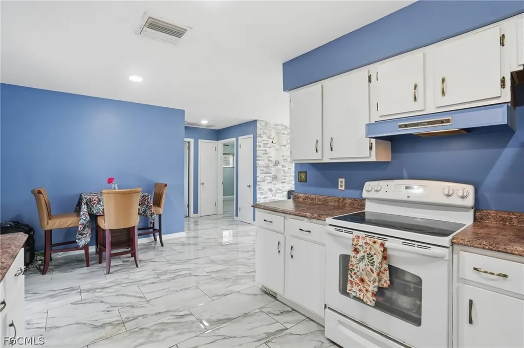 2180 Cook Lane Alva FL 33920