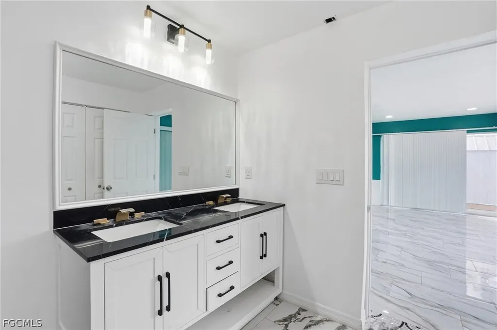 2180 Cook Lane Alva FL 33920