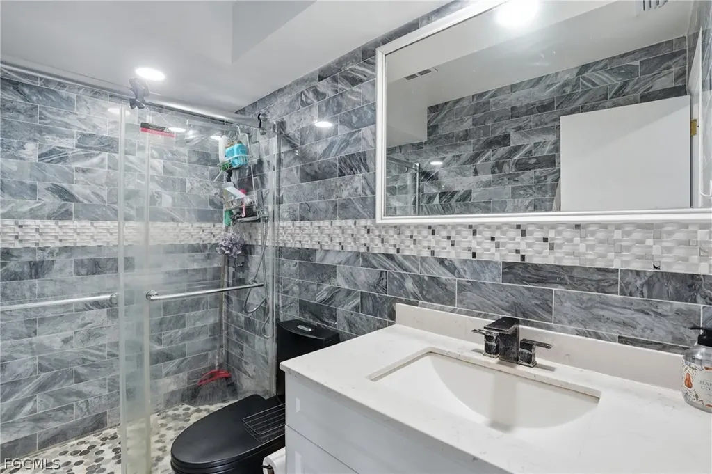 2180 Cook Lane Alva FL 33920