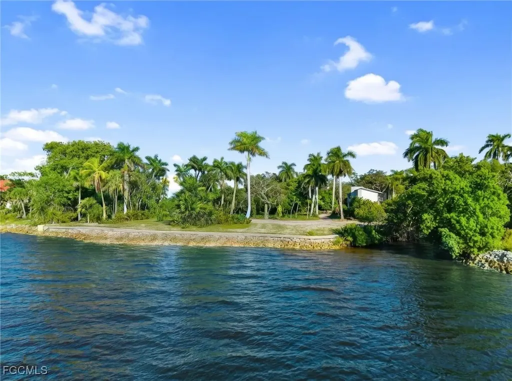 8661 Cajuput Cove Fort Myers FL 33919