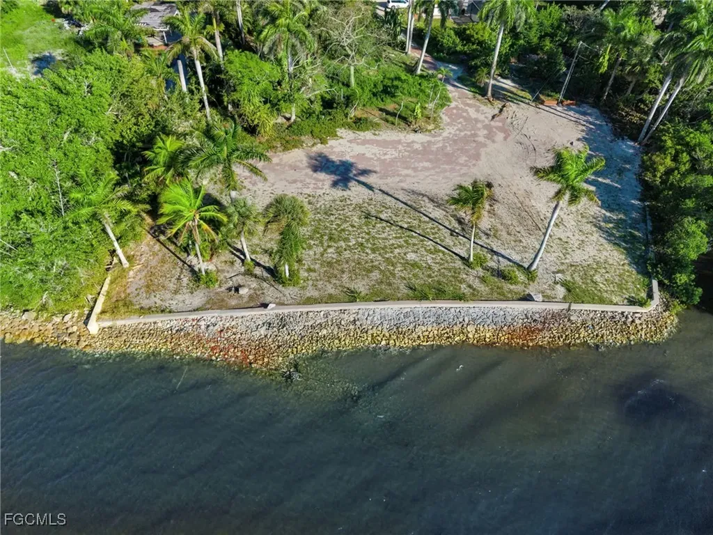 8661 Cajuput Cove Fort Myers FL 33919