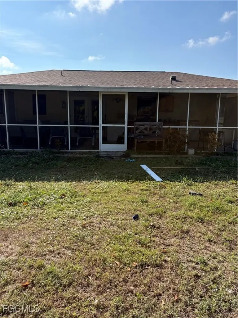 121 SW Trafalgar Parkway Cape Coral FL 33991