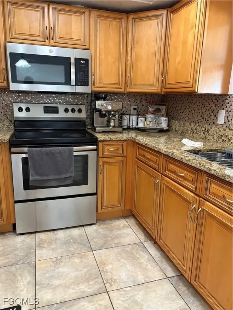 121 SW Trafalgar Parkway Cape Coral FL 33991