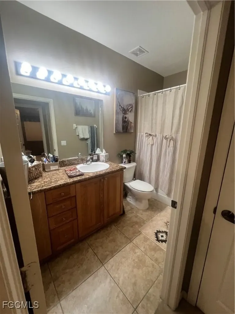 1854 Concordia Lake Circle Cape Coral FL 33909