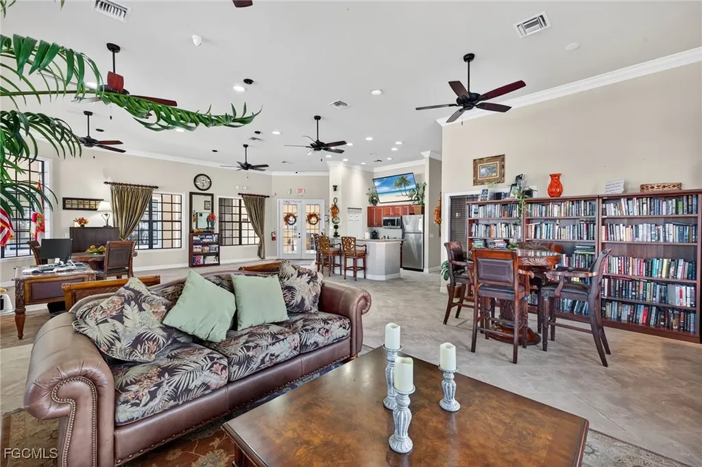 1854 Concordia Lake Circle Cape Coral FL 33909