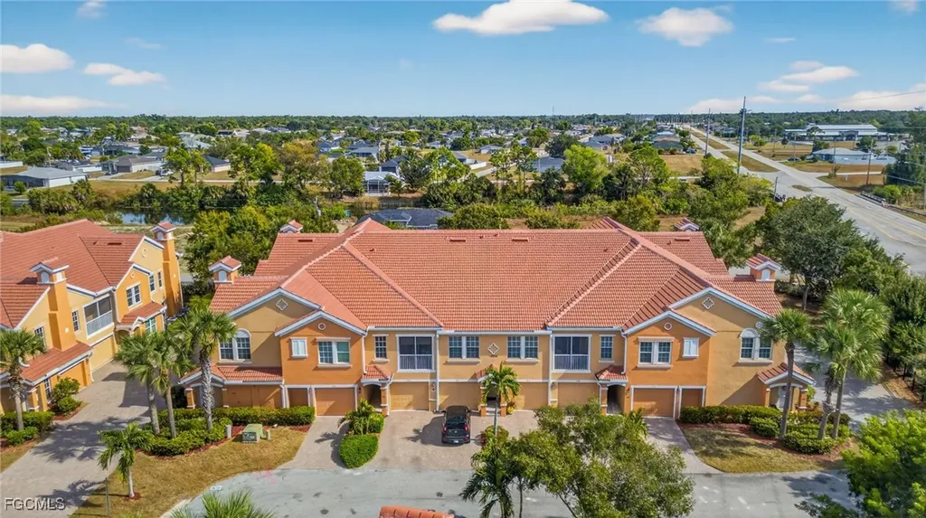 1854 Concordia Lake Circle Cape Coral FL 33909