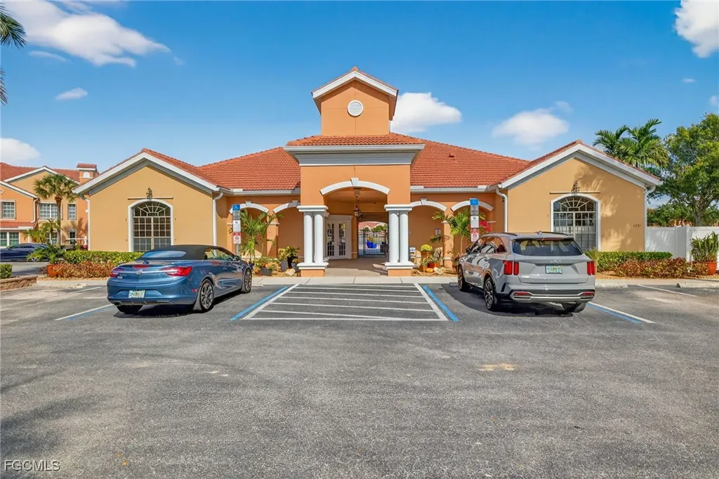 1854 Concordia Lake Circle Cape Coral FL 33909
