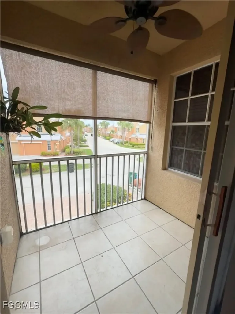 1854 Concordia Lake Circle Cape Coral FL 33909