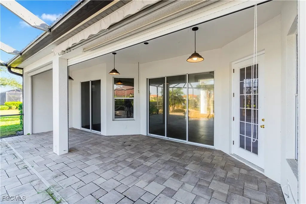 11105 Sea Tropic Lane Fort Myers FL 33908