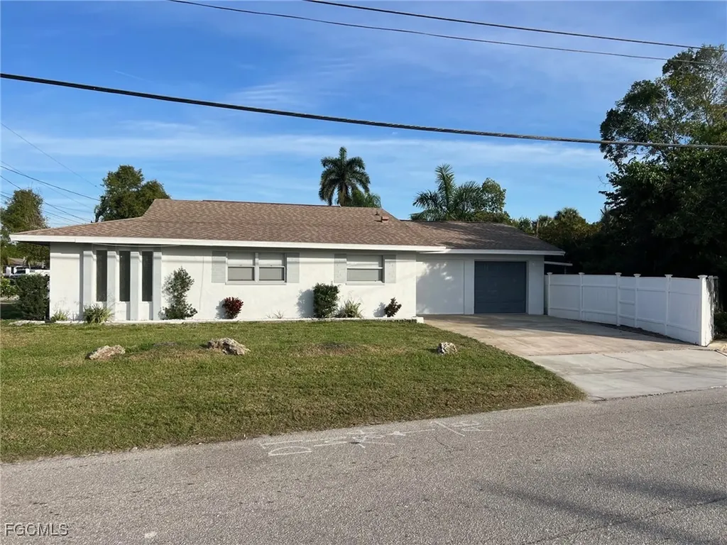 56 Cardinal Drive North Fort Myers FL 33917