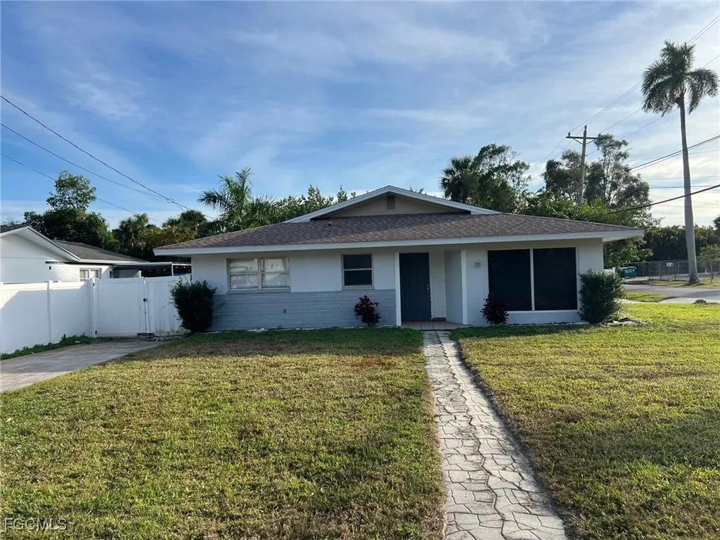 56 Cardinal Drive North Fort Myers FL 33917