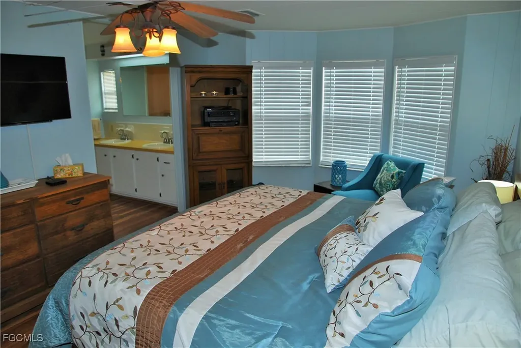 342 Nicklaus Boulevard North Fort Myers FL 33903