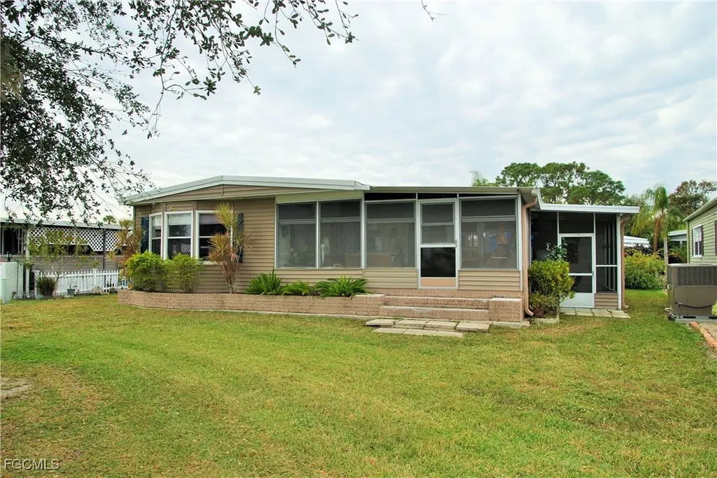 342 Nicklaus Boulevard North Fort Myers FL 33903