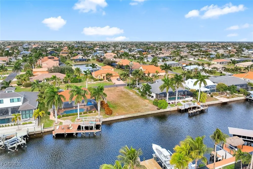 2210 SW 52nd Lane Cape Coral FL 33914