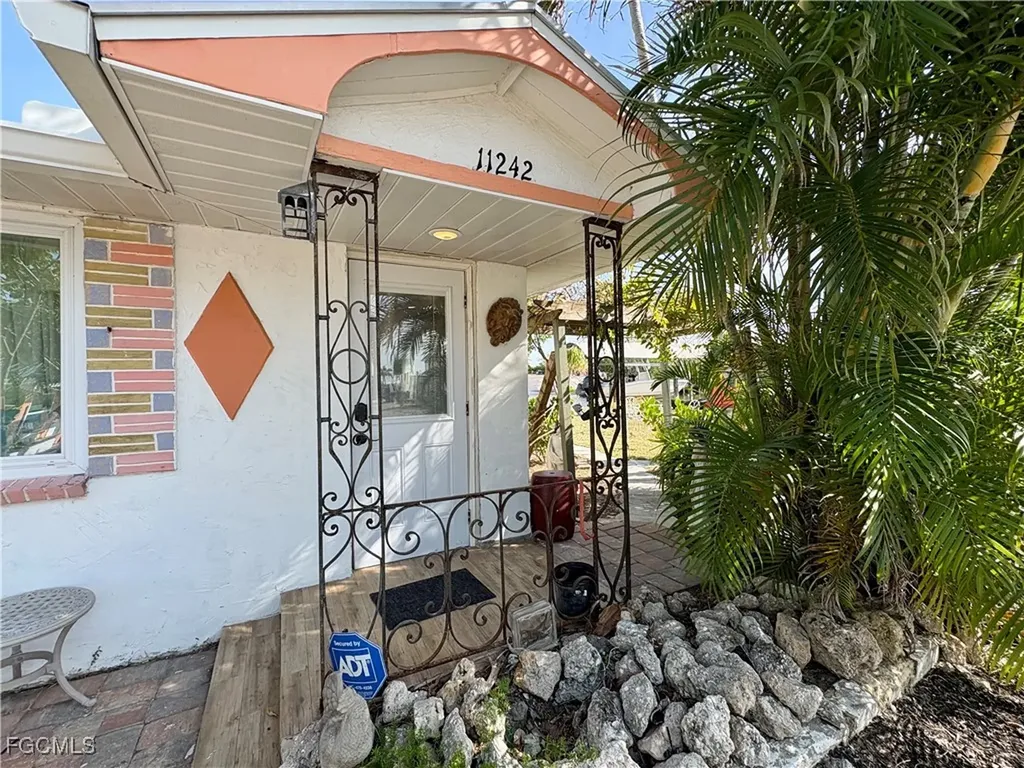 11242 Matlacha Avenue Matlacha FL 33993