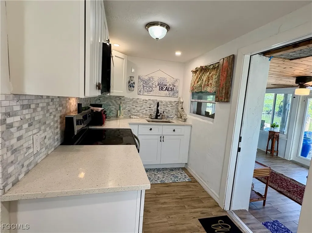 11242 Matlacha Avenue Matlacha FL 33993