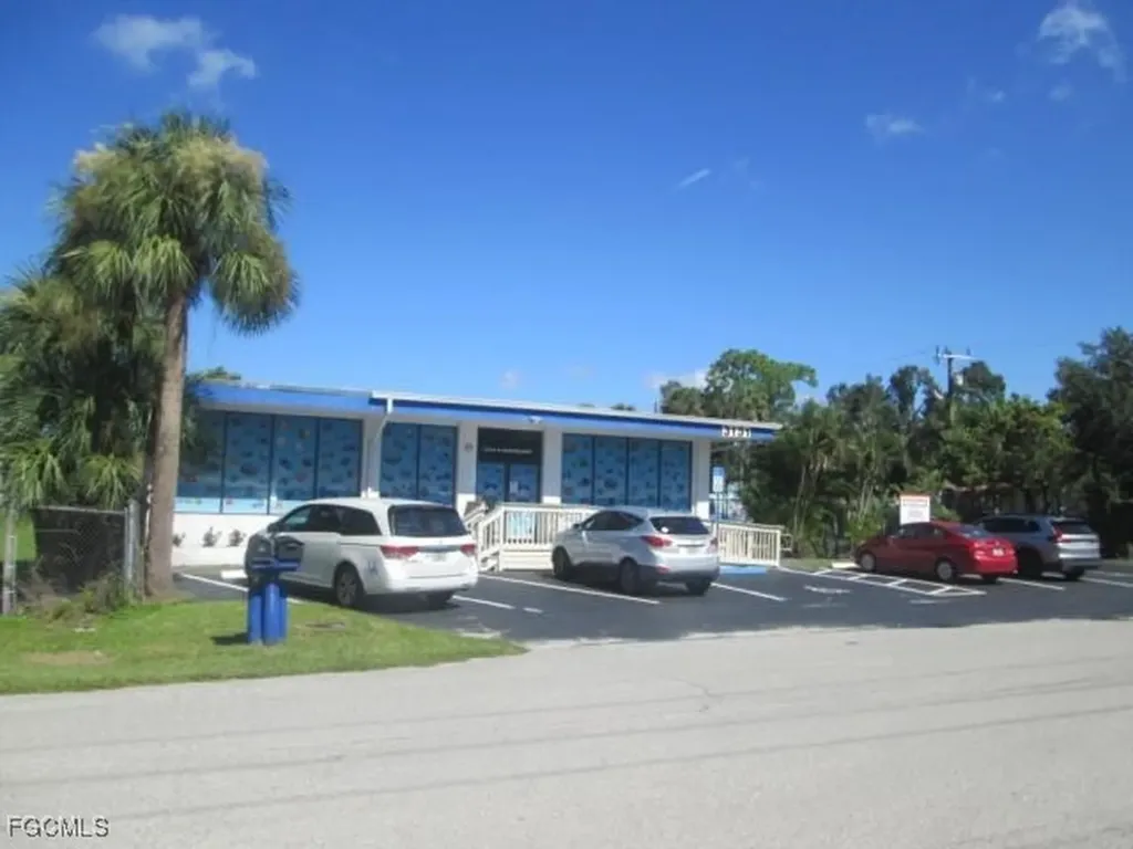 3131 E Riverside Drive Fort Myers FL 33916