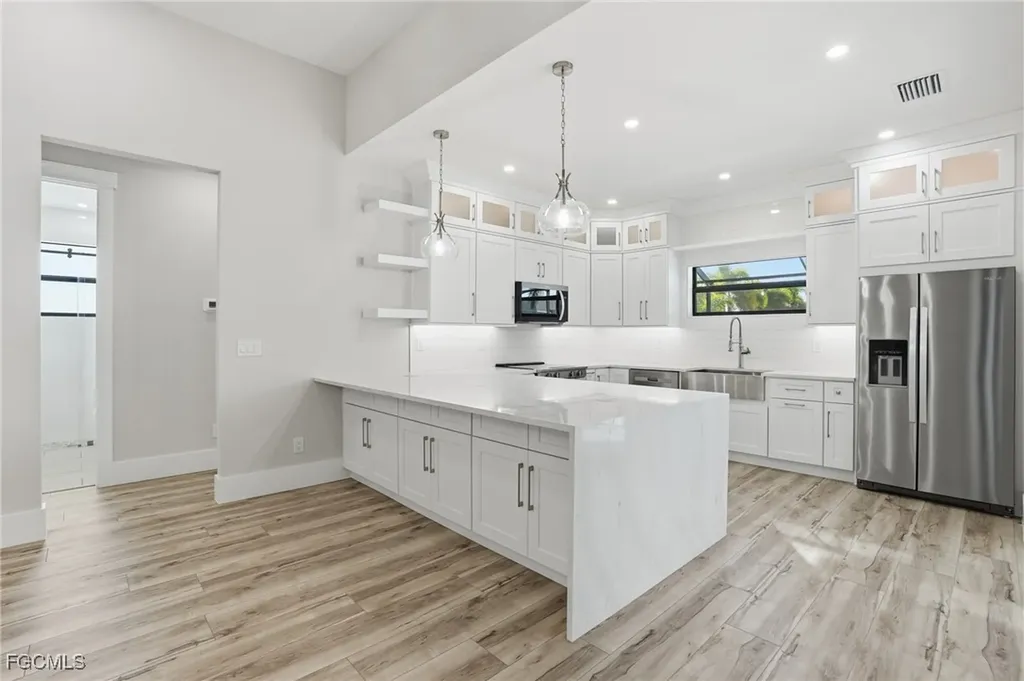 3914 NW 41st Terrace Cape Coral FL 33993