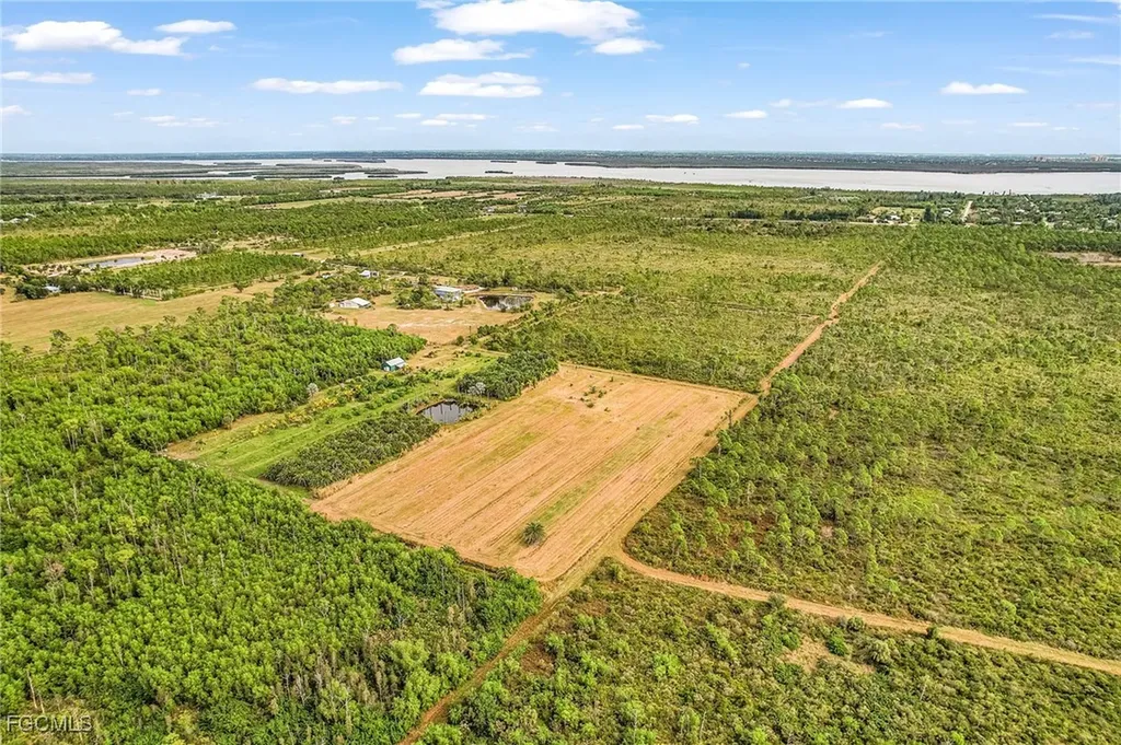 6251 Stringfellow Road St. James City FL 33956