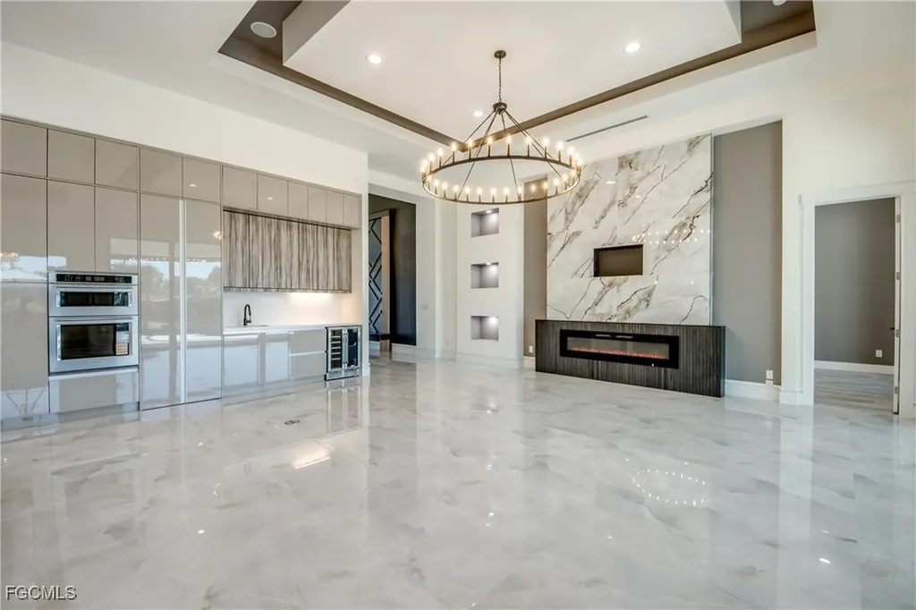 5254 Tamiami Court Cape Coral FL 33904