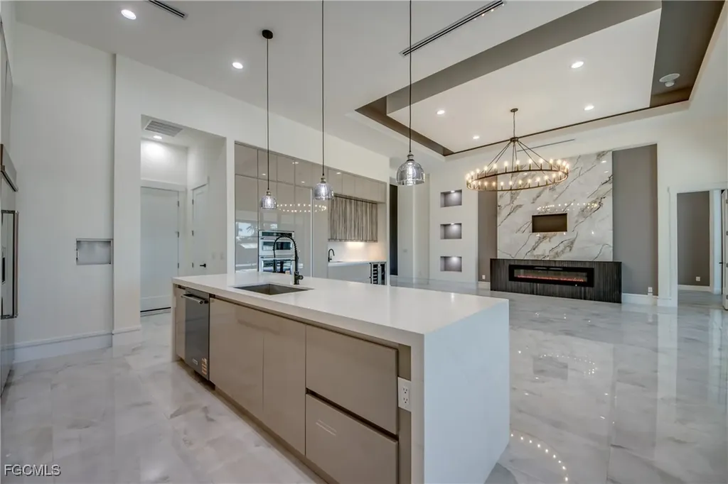 5254 Tamiami Court Cape Coral FL 33904