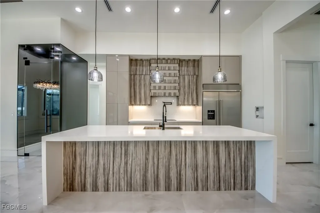 5254 Tamiami Court Cape Coral FL 33904