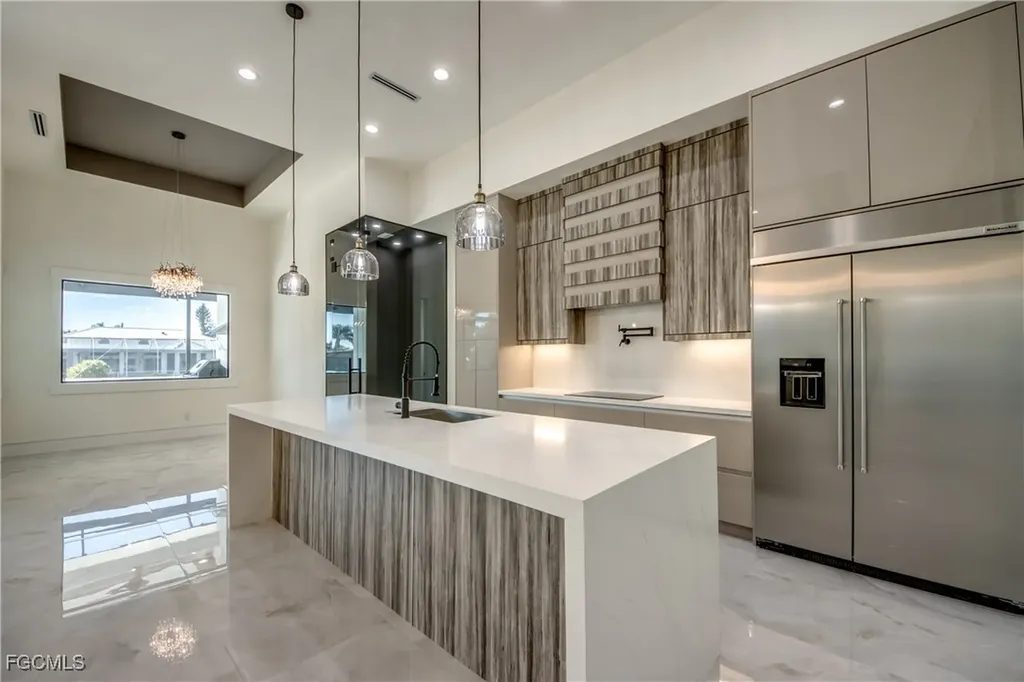 5254 Tamiami Court Cape Coral FL 33904