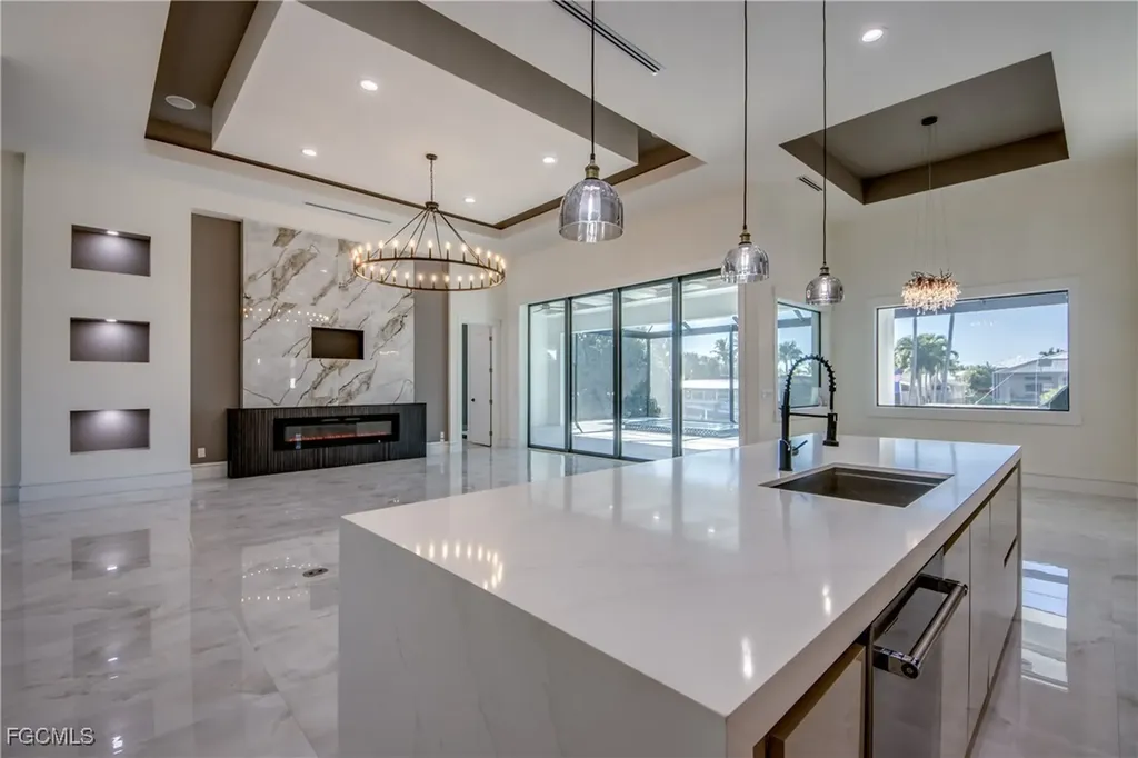 5254 Tamiami Court Cape Coral FL 33904