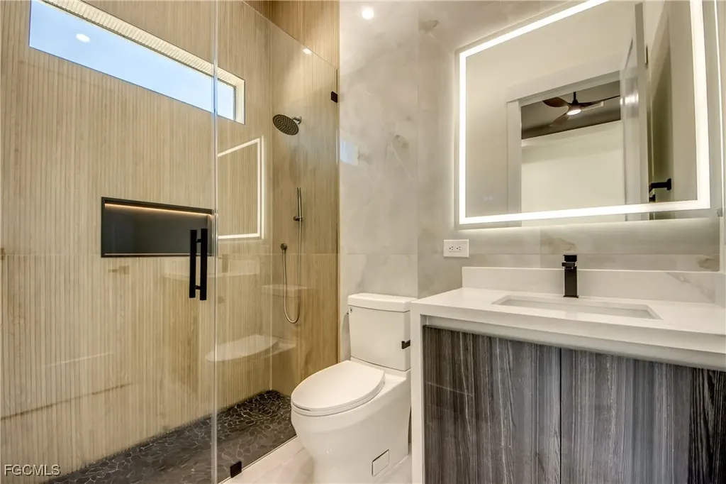 5254 Tamiami Court Cape Coral FL 33904