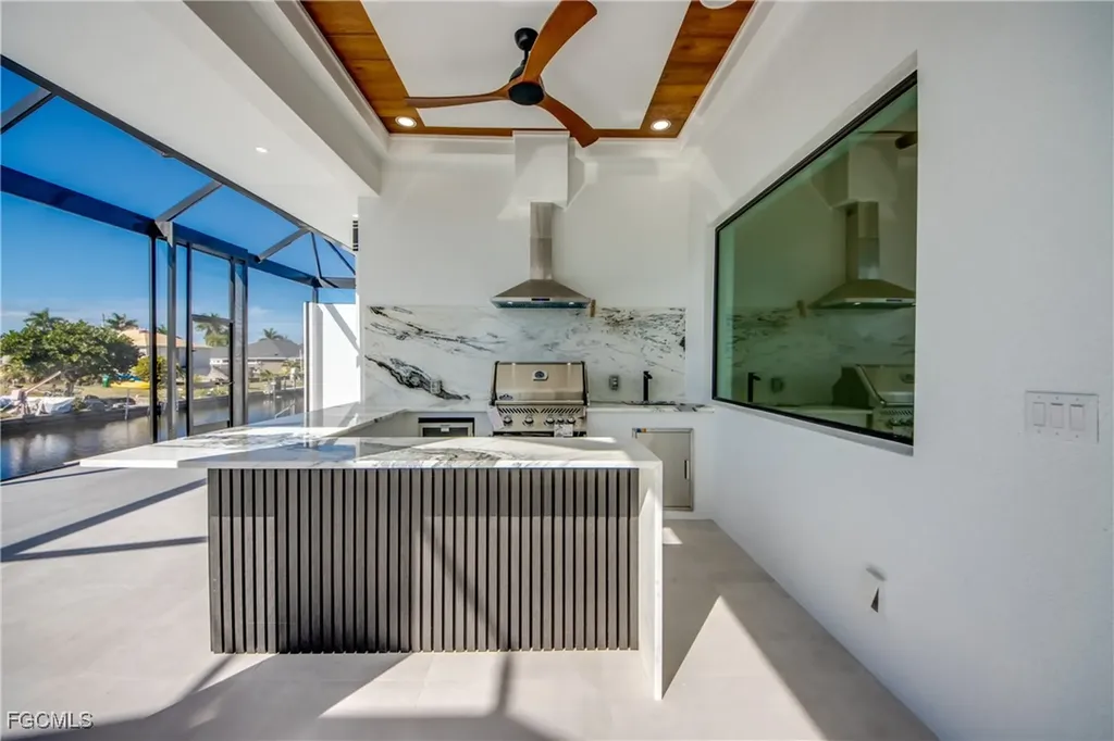 5254 Tamiami Court Cape Coral FL 33904