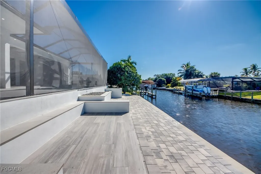 5254 Tamiami Court Cape Coral FL 33904