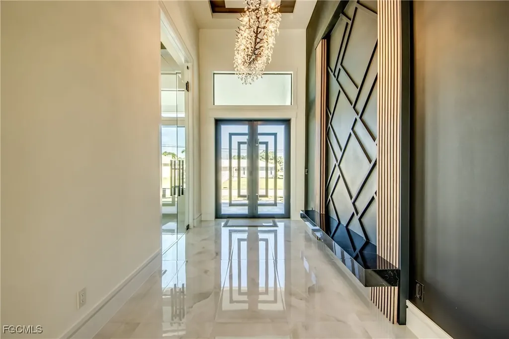 5254 Tamiami Court Cape Coral FL 33904