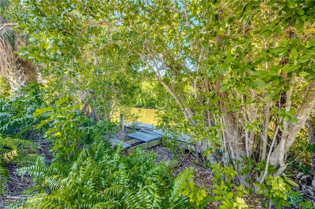 7306 Cobiac Drive St. James City FL 33956