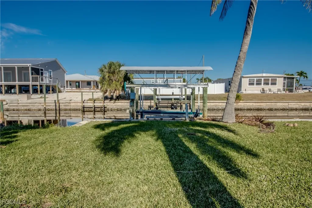 7306 Cobiac Drive St. James City FL 33956