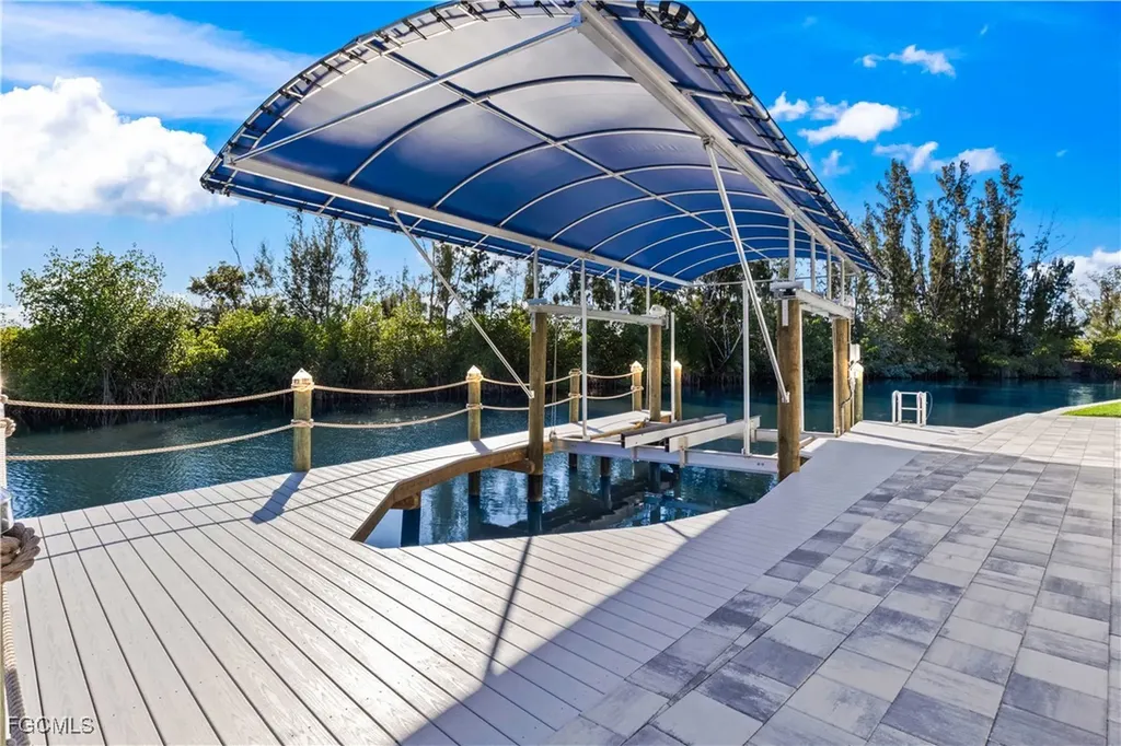 3906 SW 6th Terrace Cape Coral FL 33991