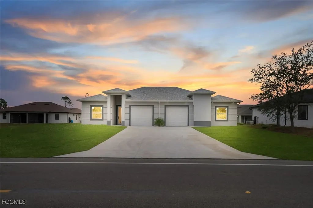 4648/4650 Leonard Boulevard S Lehigh Acres FL 33973
