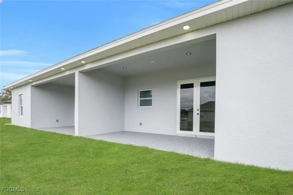 4648/4650 Leonard Boulevard S Lehigh Acres FL 33973