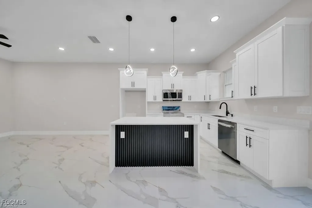 4648/4650 Leonard Boulevard S Lehigh Acres FL 33973