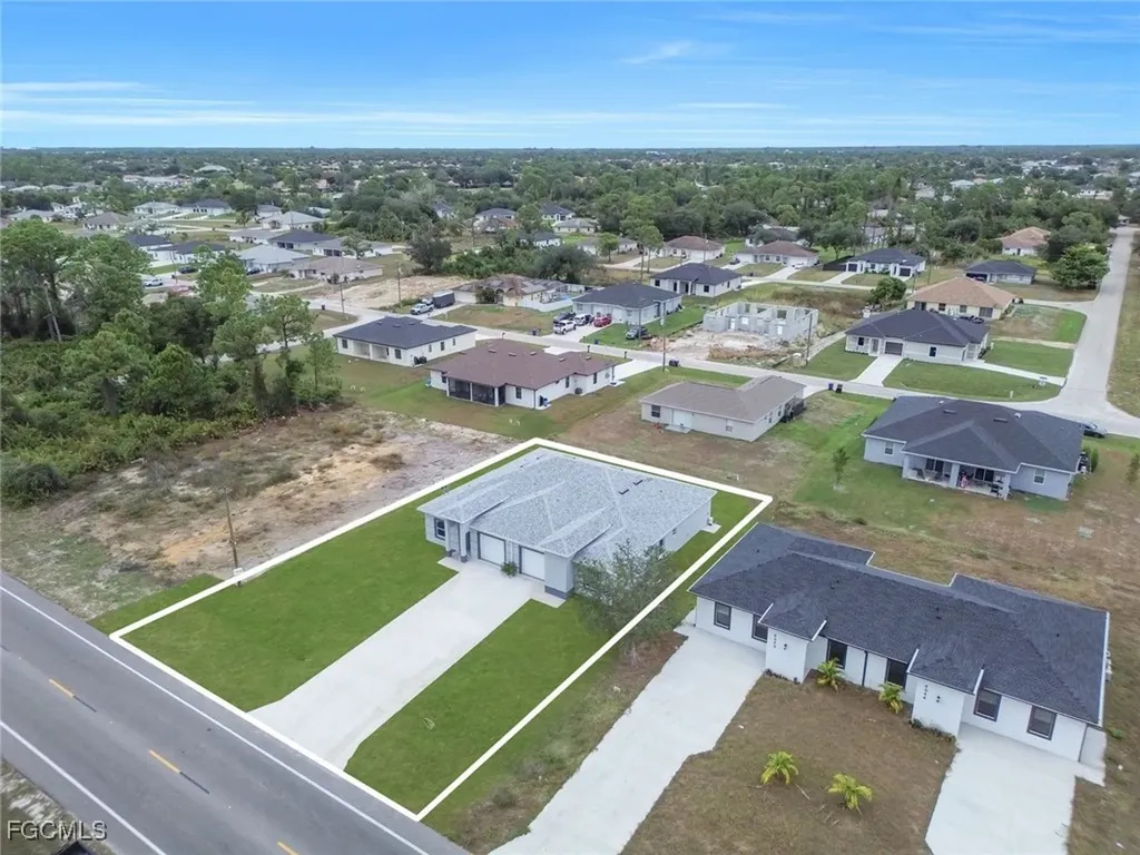 4648/4650 Leonard Boulevard S Lehigh Acres FL 33973